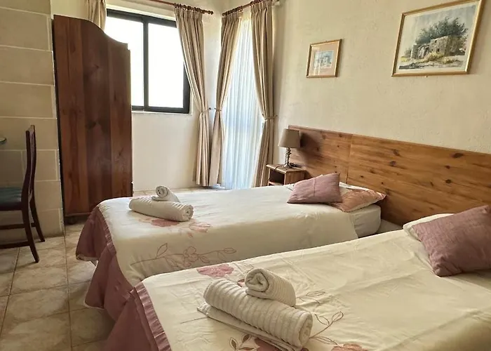 Grove Guest house Saint Julian's