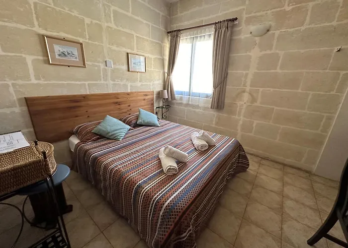 Grove 3* Saint Julian's